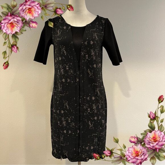 Elie Tahari short sleeve Dress with zipper details - Picture 1 of 15